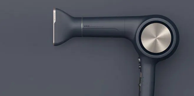 吹风机的使用与维护